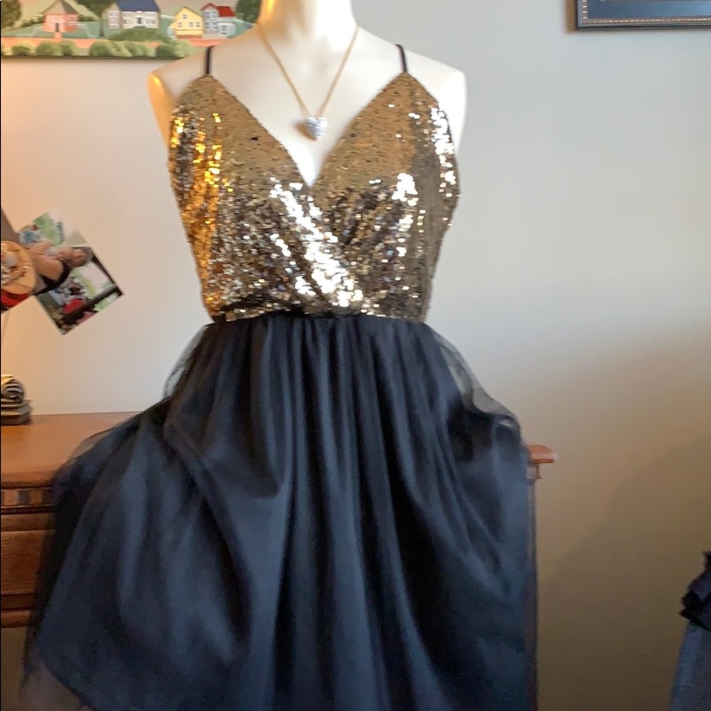 Cocktail Dress NWOT Size M (Possibly fit a S/M/L) - Picture 6 of 11